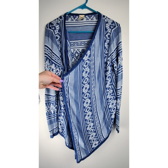 Aztec Tribal Print Waterfall Knit Cardigan - Picture 7 of 7